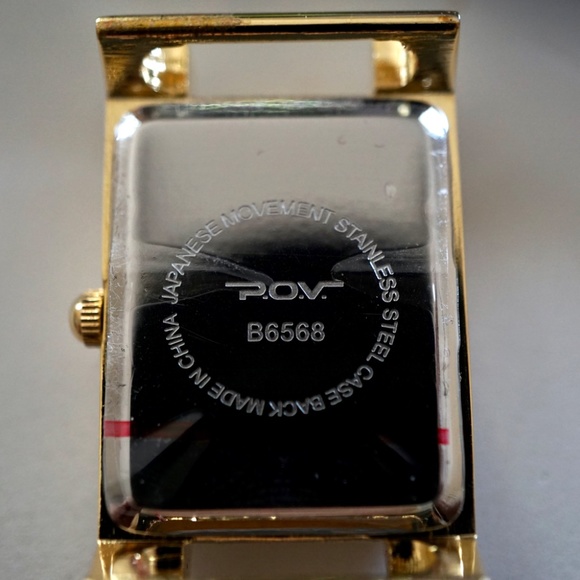 P.O.V. WATCH WITH COLORED REPLACEMENT BANDS - Picture 4 of 9